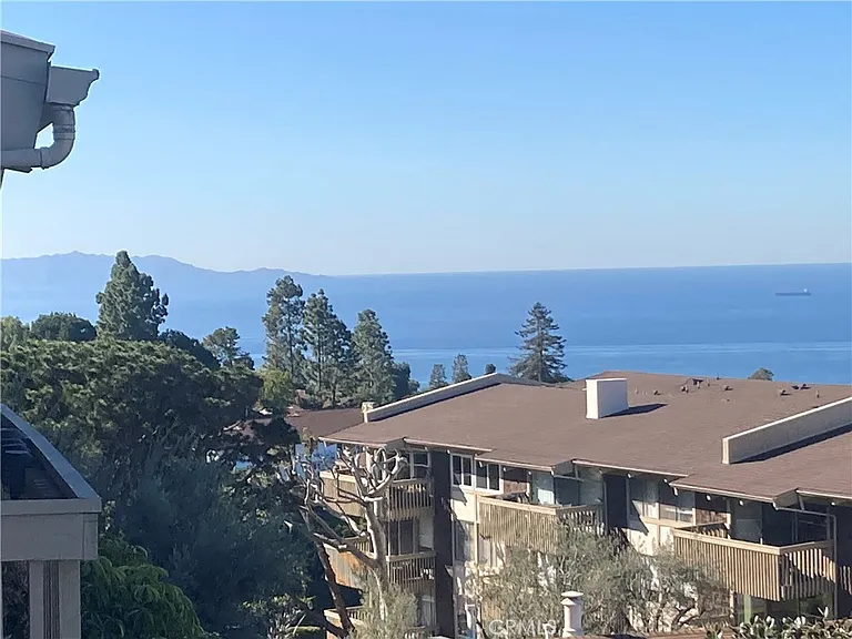 6542 Ocean Crest Dr #B306 — Photo 46