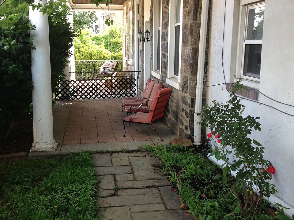 1st image of 3503 Ainslie St Floor 2