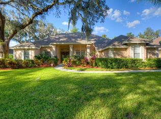 4908 Sylvan Oaks Dr, Valrico, FL 33596