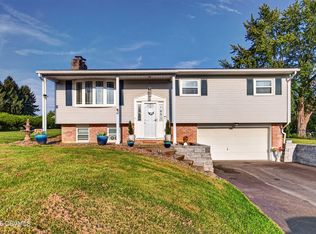 55 Bel Air Dr, Lewisburg, PA 17837