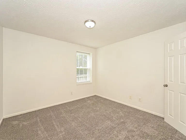 1108 Harmony Ln — Photo 14