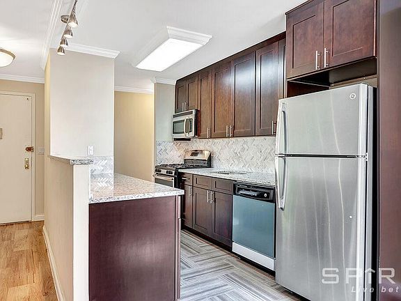 5th image of 747 10th Ave APT 26L