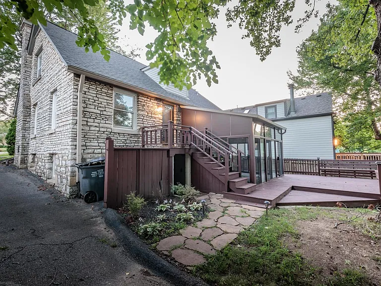 713 Cooper Dr — Photo 23