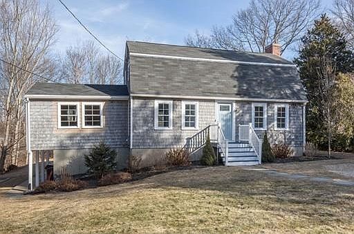 1st image of 556 Merrimac St