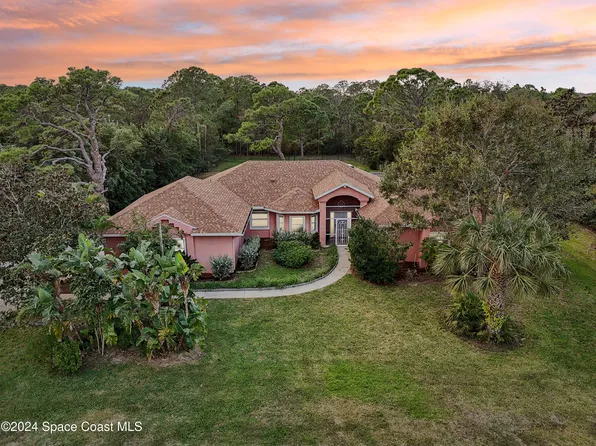 5619 Cypress Creek Dr, Grant Valkaria, FL 32949