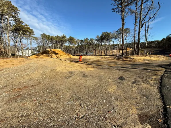 1 Bentley Road, Harwich, MA 02645