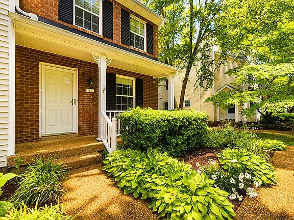 3rd image of 1273 Carriage Park Dr