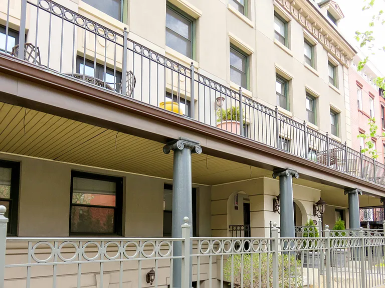 600 Hudson St #3B — Photo 16