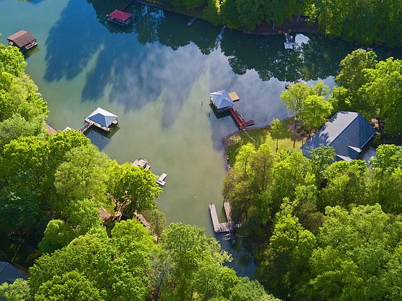 4th image of 169 Sea Trail Dr