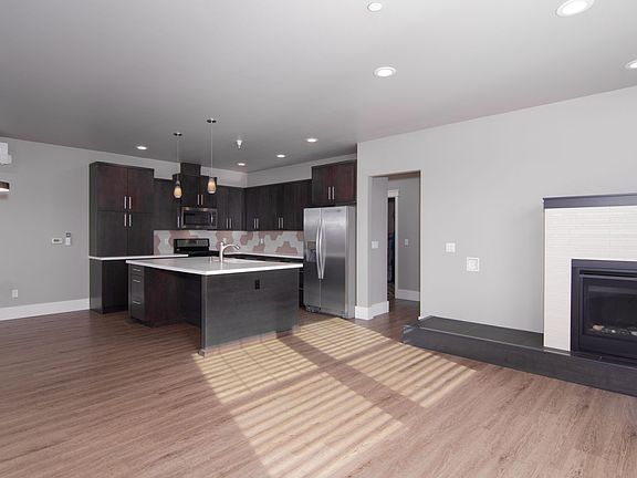 4th image of 24493 E Pinnacle Ct Unit C