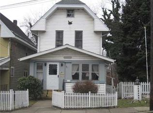 102 Lighthouse St, Erie, PA 16507