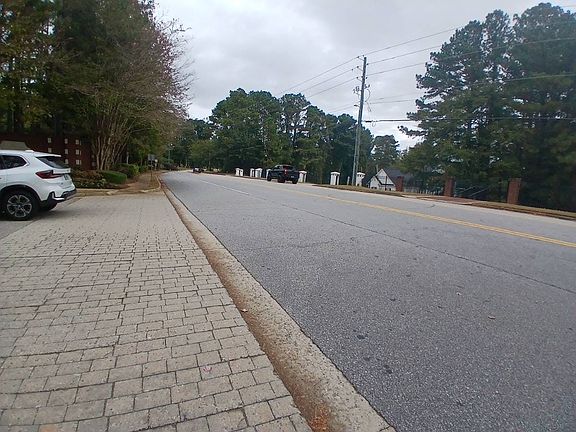 3rd image of 310 Hidden Oak Ct SW