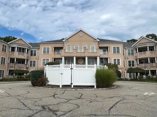 1301 Hamilton Dr BLDG 1303 #1303, Rockaway Twp., NJ 07866