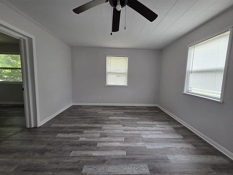 404 Puckett Rd — Photo 17