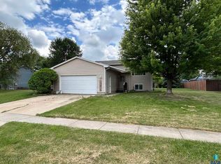 135 W Carroll St, Tea, SD 57064