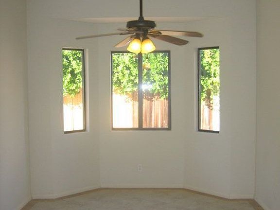 3rd image of 30885 Susan Dr