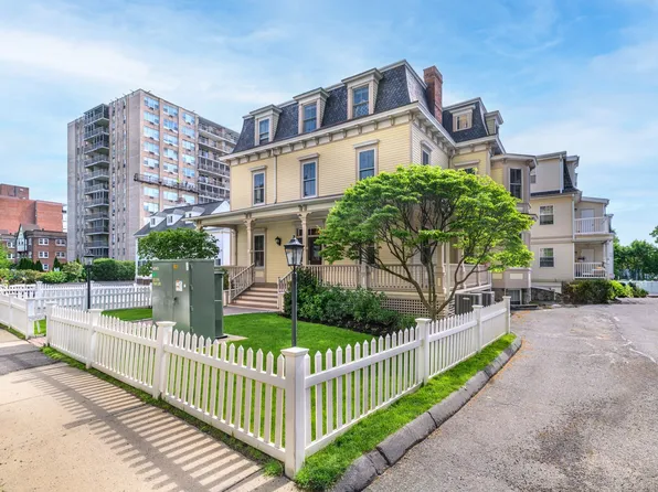 49 Glenbrook Road APT 301, Stamford, CT 06902