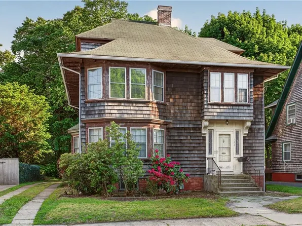 136-138 Armington St, Providence, RI 02905