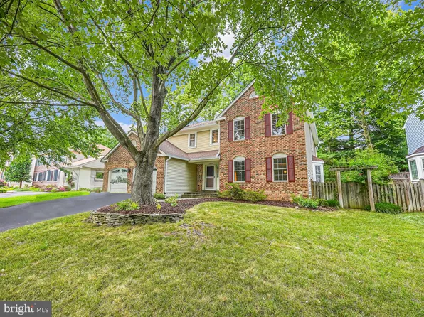 12026 Sugarland Valley Dr, Herndon, VA 20170