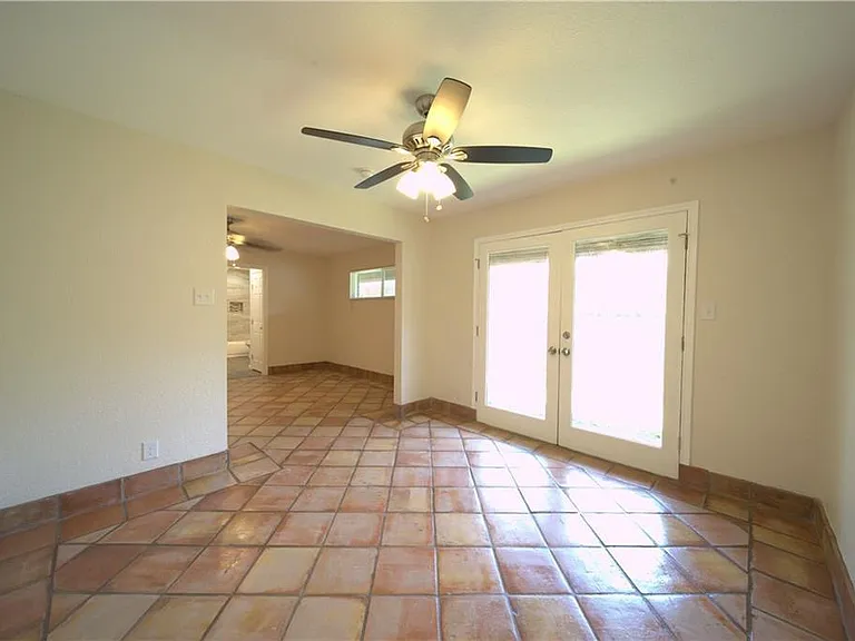 521 Ohio Ave — Photo 10
