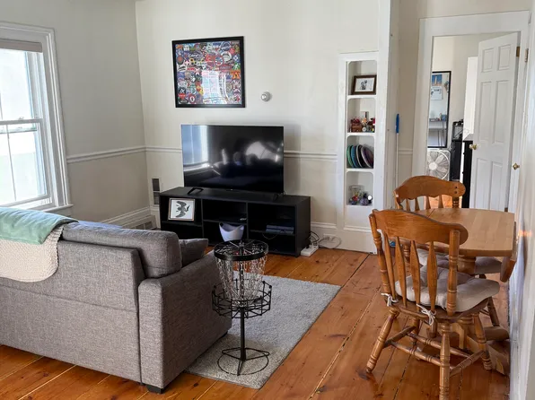 826 State St #3A, Portsmouth, NH 03801