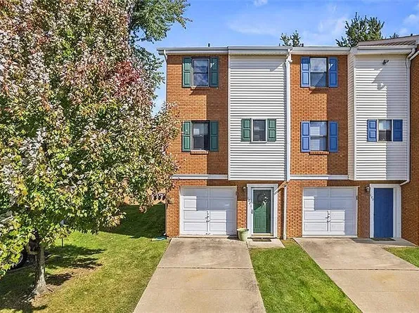 122 Woodhaven Dr, Seven Fields, PA 16046