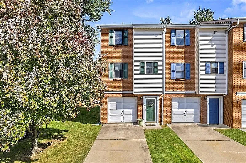 122 Woodhaven Dr photo 1