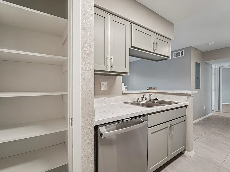 Crosby at Westchase Apartments — Photo 83