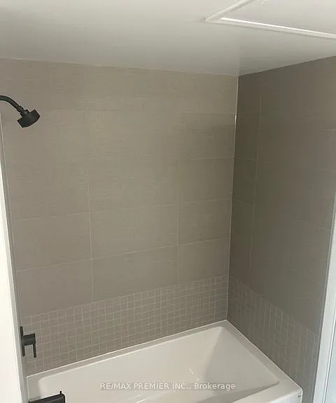 31 Huron St #219 — Photo 7