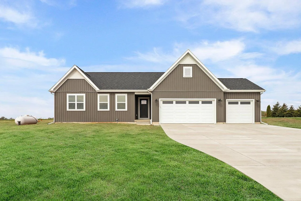 N6285 Blarney Stone Drive photo 1