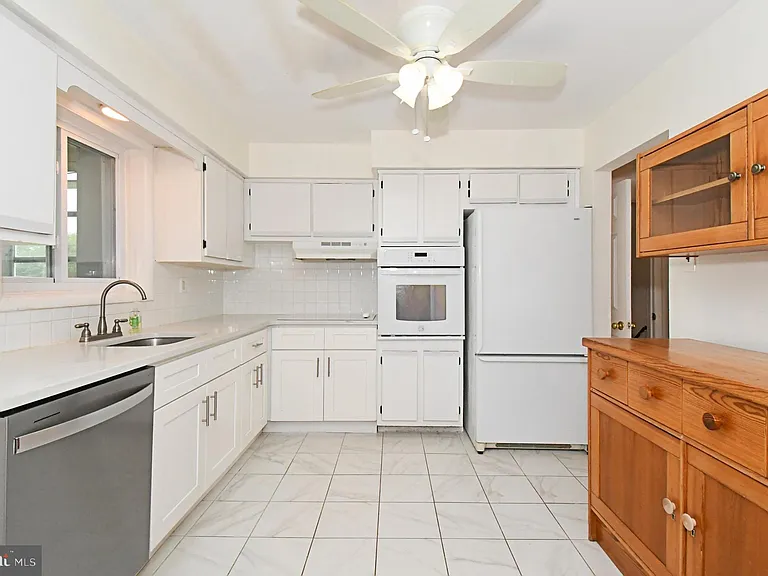 559 General Muhlenberg Rd — Photo 8