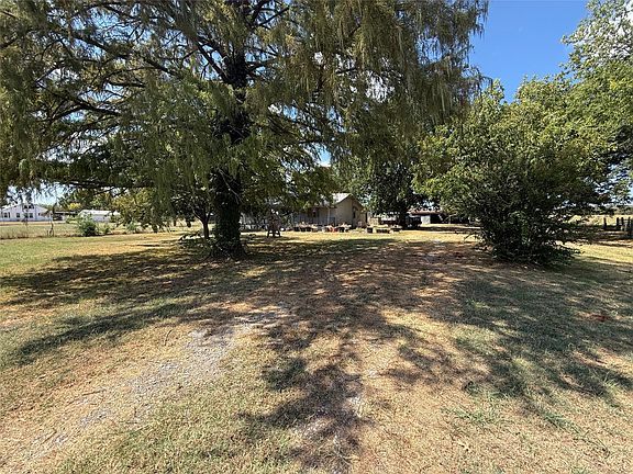 4th image of 4411 Fm 100