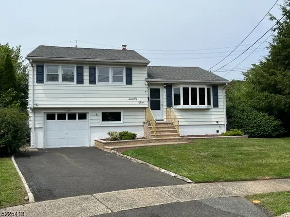 73 Lorraine Dr, Clifton City, NJ 07012