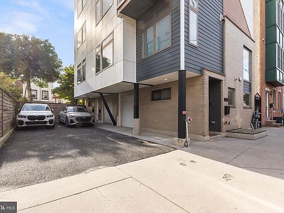2nd image of 1108 Day St #A