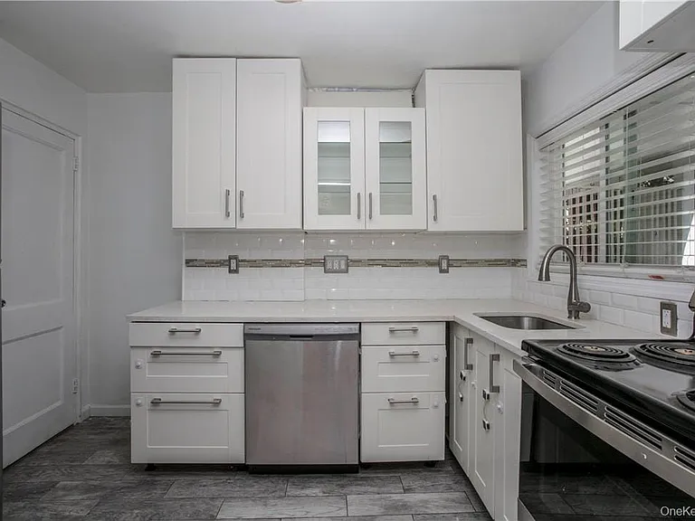8 Elkan Rd — Photo 8