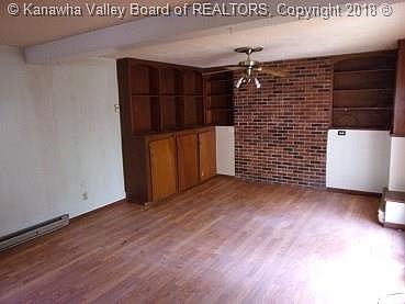 2nd image of 40 Adrian Ln
