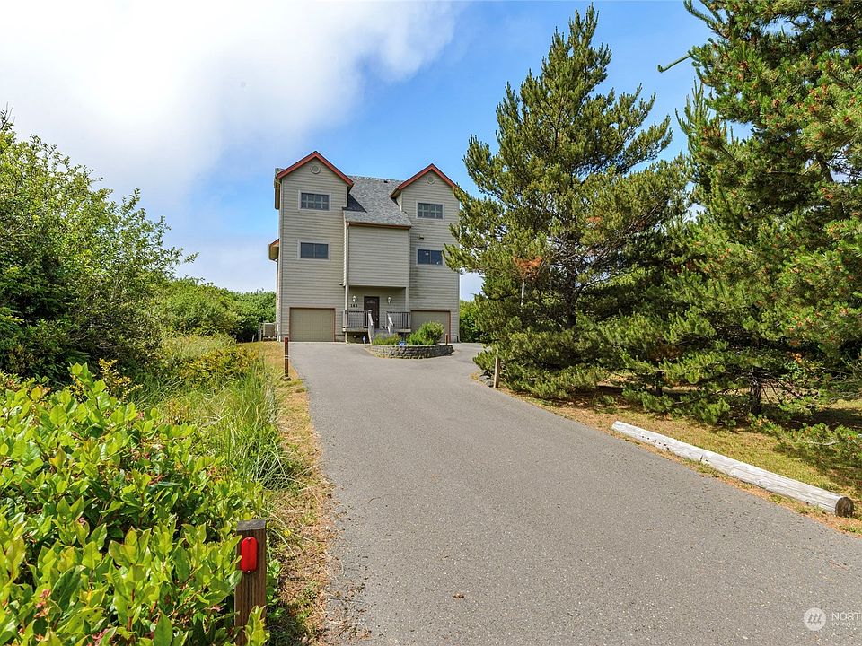 1st image of 163 Sand Dune Avenue SW