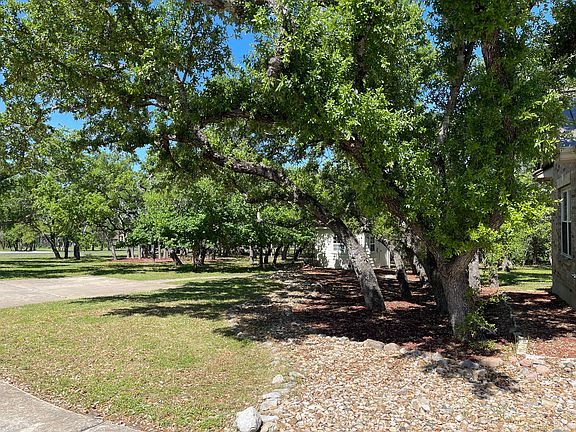 5th image of 606 Saddlehorn Dr