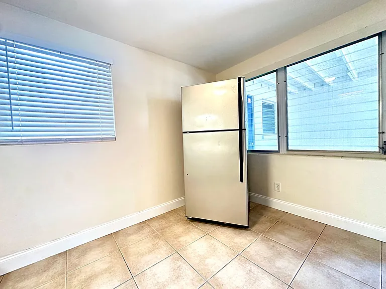 2035 Edgewater Dr #10 — Photo 10