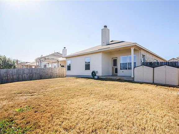 5th image of 272 Poplarwood Dr