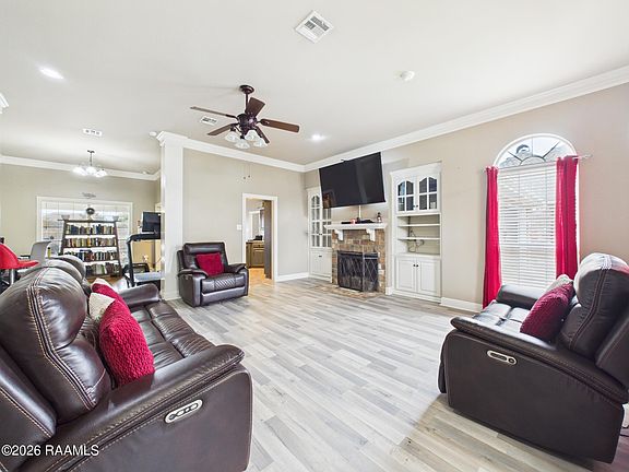 3rd image of 430 Planters Row