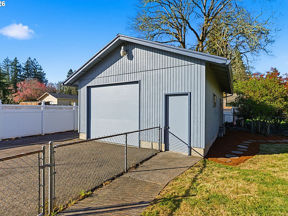 4th image of 2664 Sykes Rd