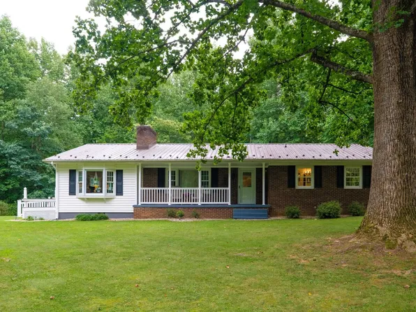1046 Jerusalem Chapel Rd, Churchville, VA 24421