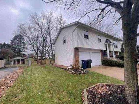 2nd image of 741 Butterfield Dr