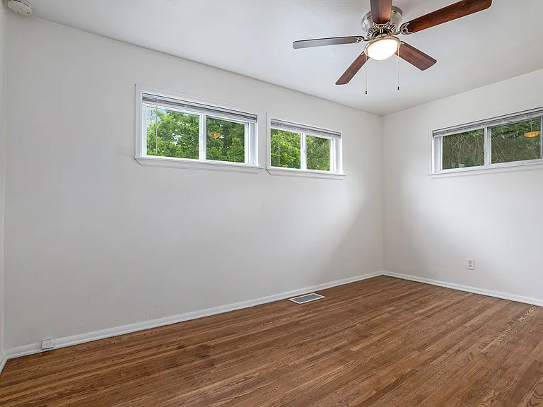5620 Nebraska Way — Photo 2