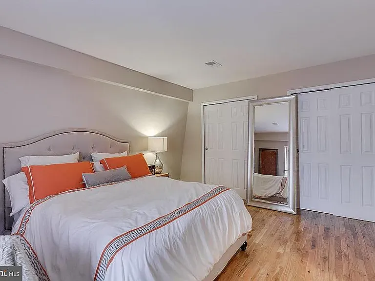 4933 Casimir St — Photo 8