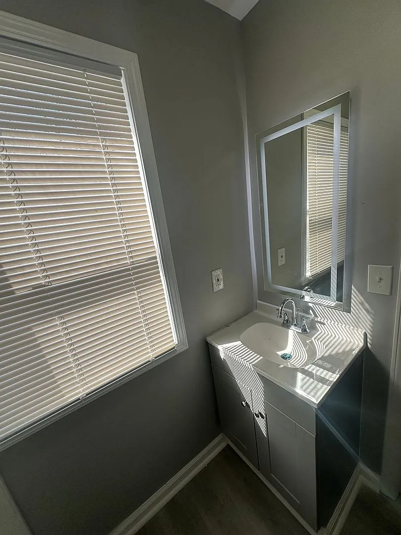 Irvington Living III — Photo 3