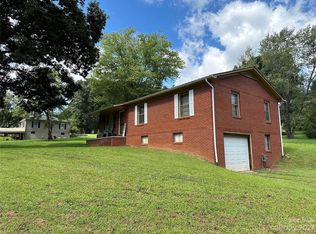 199 Lyle St, Morganton, NC 28655