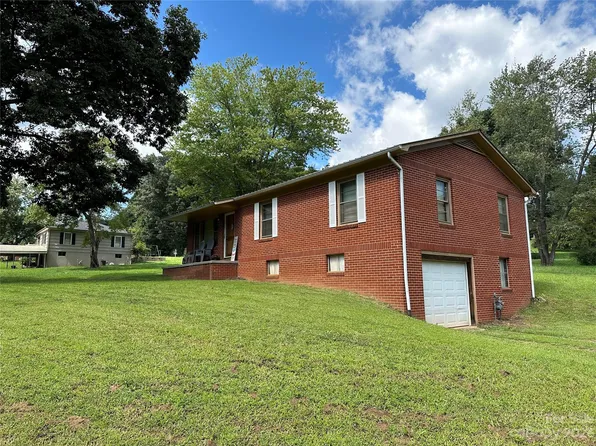 199 Lyle St, Morganton, NC 28655