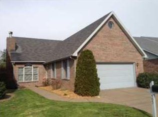 405 Hollybush Ln, Evansville, IN 47715